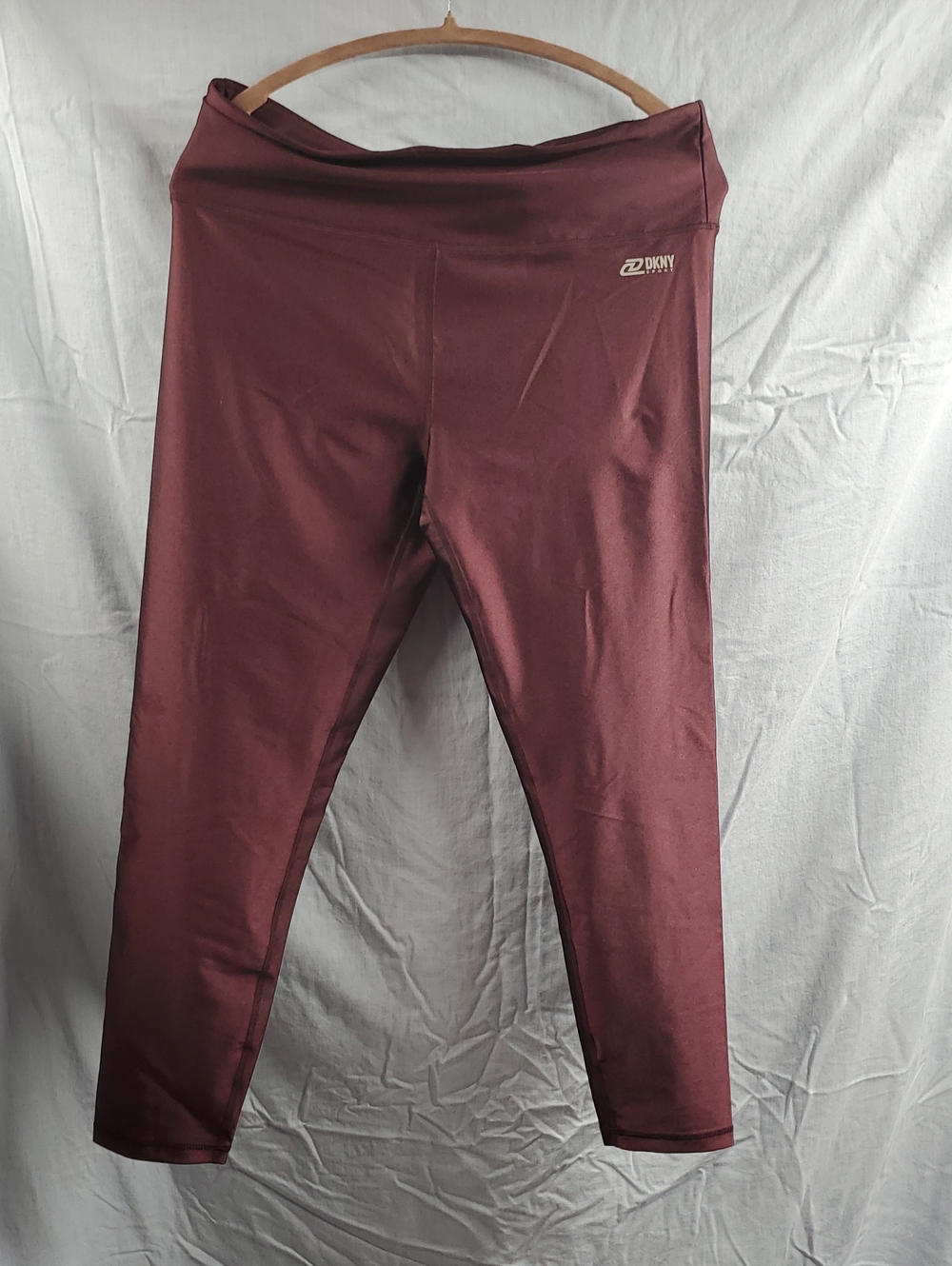 DKNY Girls' Maroon Athletic Leggings -119